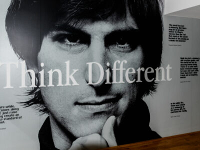 Innovate the Steve Jobs Way: 7 Principles for Breakthrough Success - Business in a Box