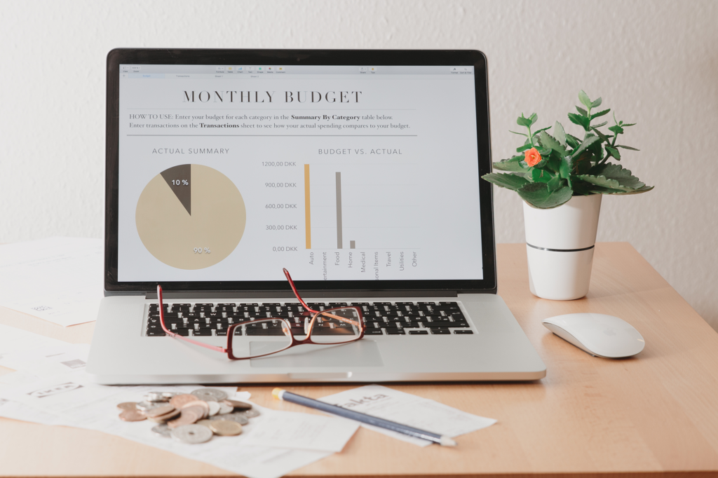 How to Create a Simple Budget and Cash Flow Plan for Your Small Business